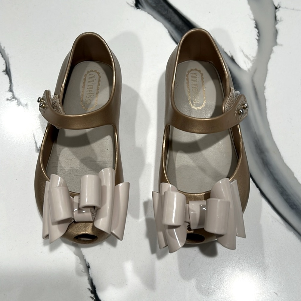 Mini Melissa size 7